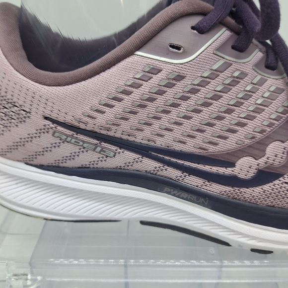 - WOMEN'S Saucony Ride 13 PWR Run Size 9.5,Purple Shoes - Picture 3 of 9